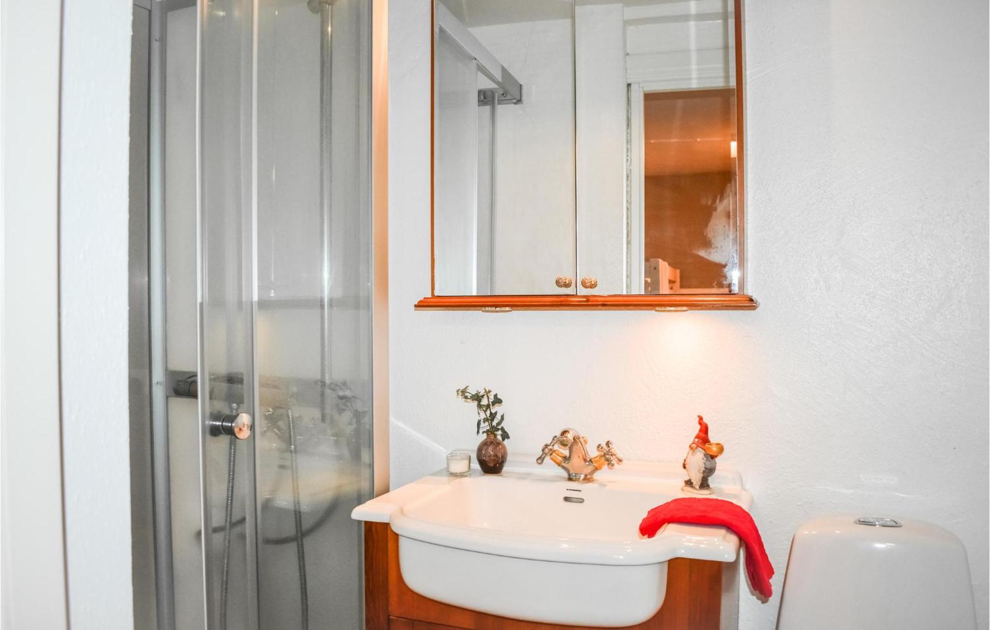 1 Bedroom Amazing Apartment In Ystad Eksteriør billede