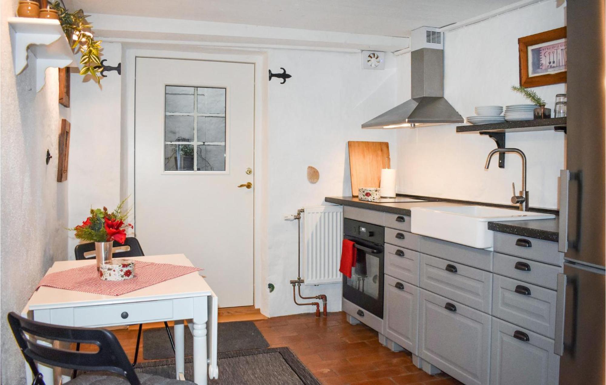 1 Bedroom Amazing Apartment In Ystad Eksteriør billede